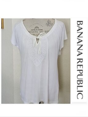 Banana Republic White Top